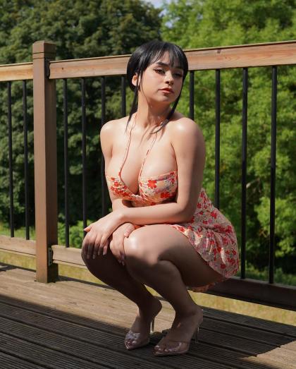 Leila Santese photo 2424