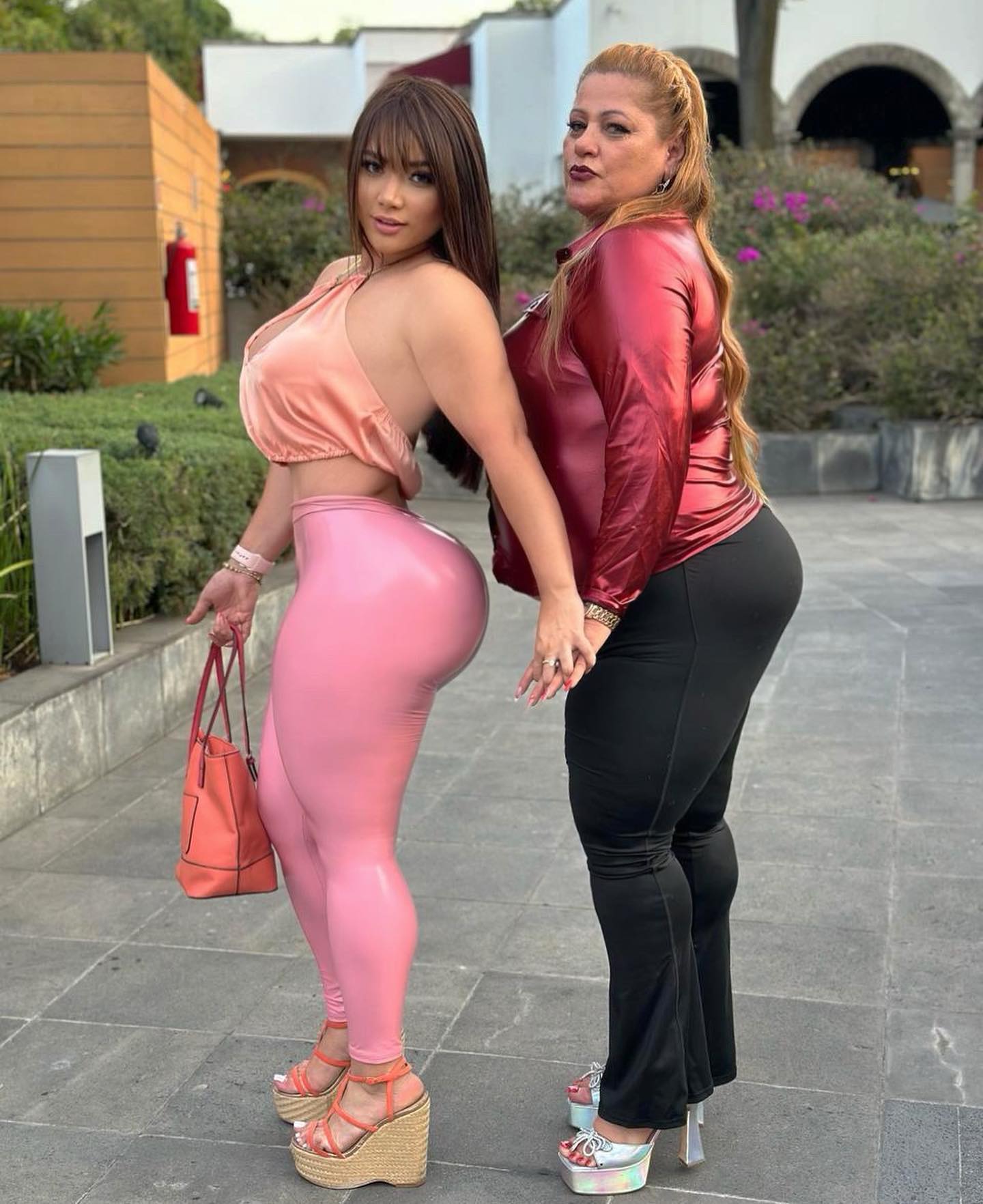 Mirbelys Pineda #56669