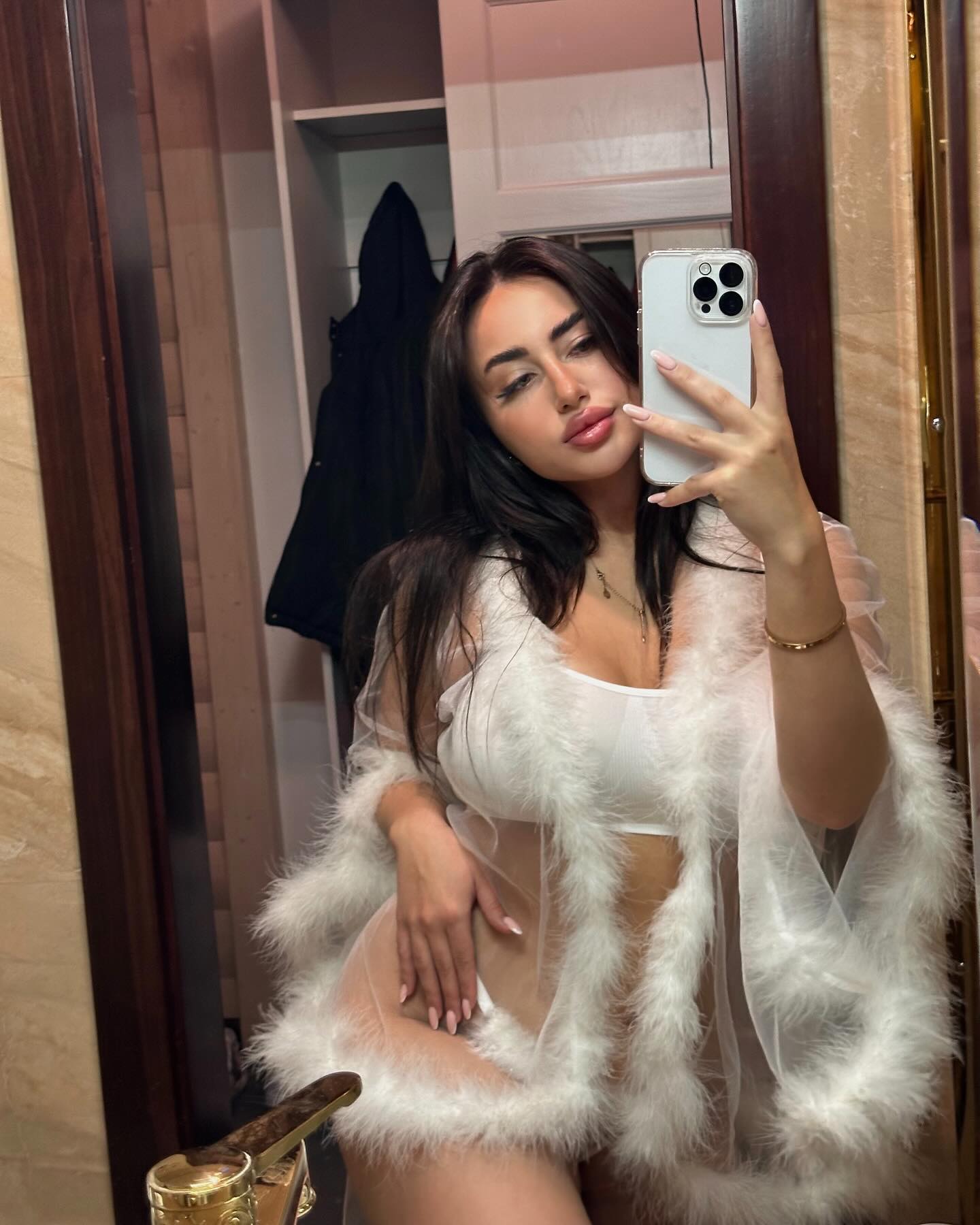 Elizabeth Todorova #23864