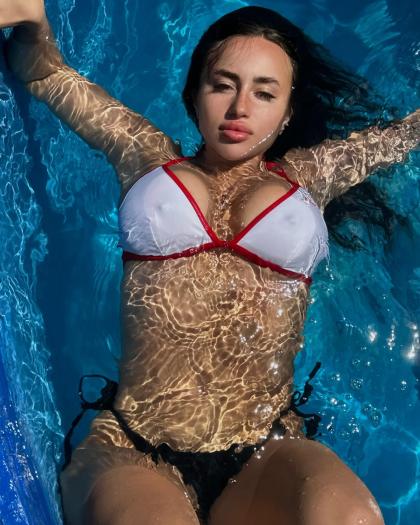 Elizabeth Todorova photo 23886