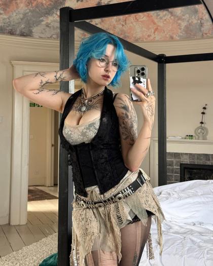 Lyra Crow