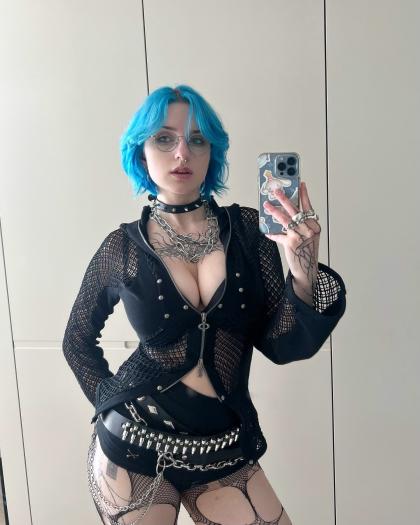 Lyra Crow