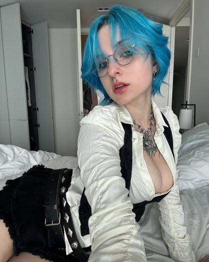 Lyra Crow