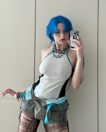 Lyra Crow