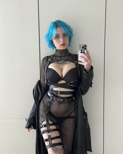 Lyra Crow