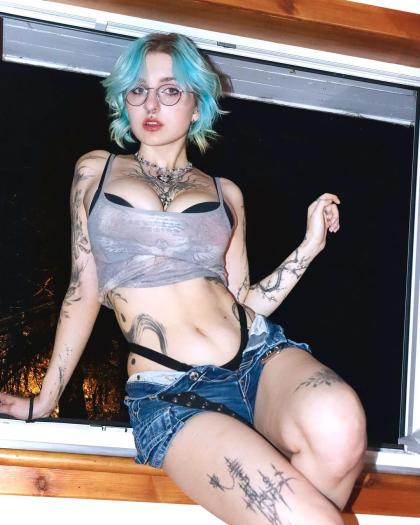 Lyra Crow