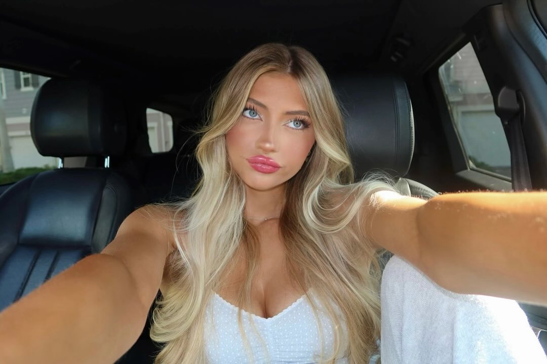 Victoria Rozmajzl #24488