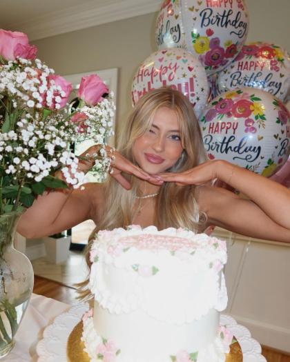 Victoria Rozmajzl photo 24530