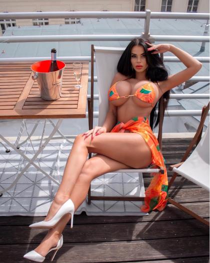 Adriane Kailyn photo 304