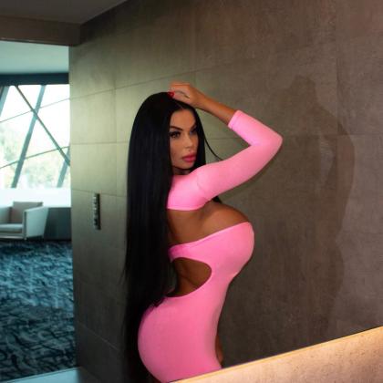 Adriane Kailyn photo 310