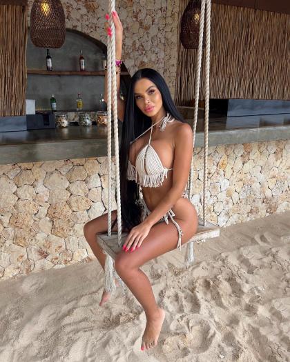 Adriane Kailyn photo 318