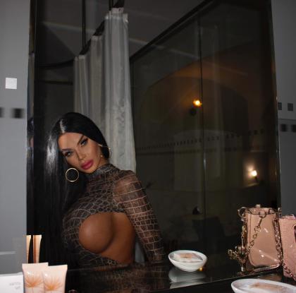 Adriane Kailyn photo 324