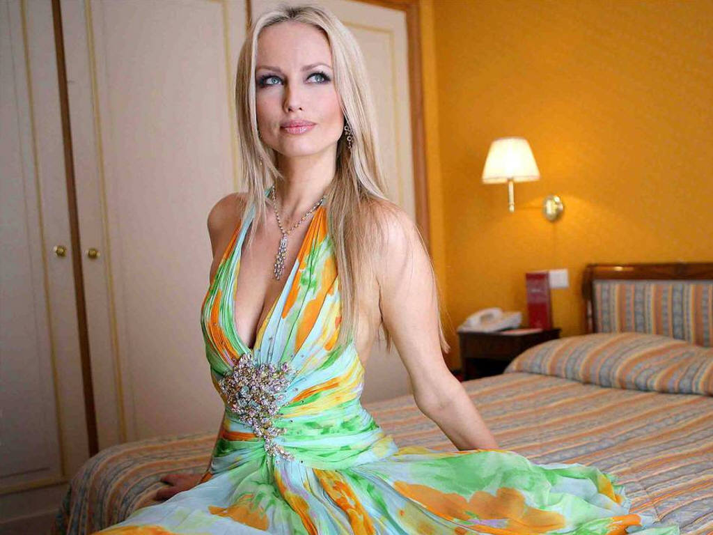 Adriana Karembeu #60163