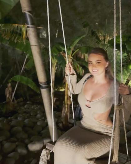 Uresa Zogu photo 25482