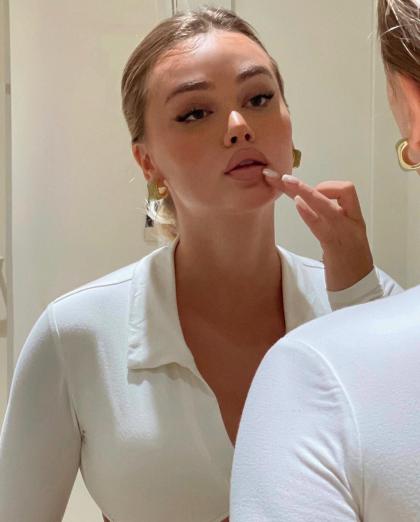 Uresa Zogu photo 25492