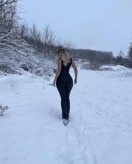 Uresa Zogu photo 25548