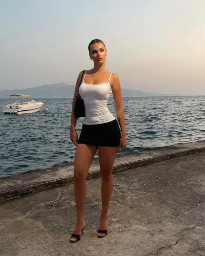 Uresa Zogu photo 25682