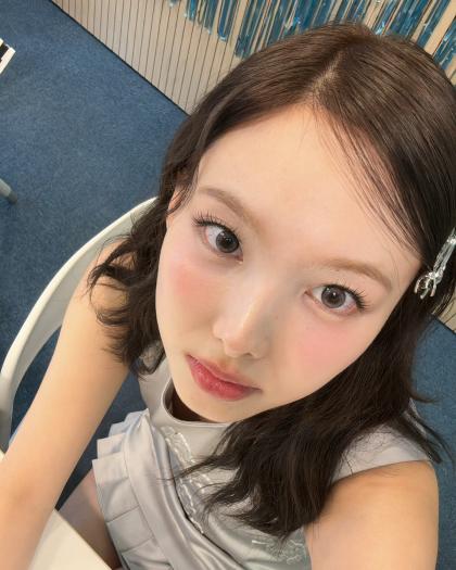 Nayeon photo 25829
