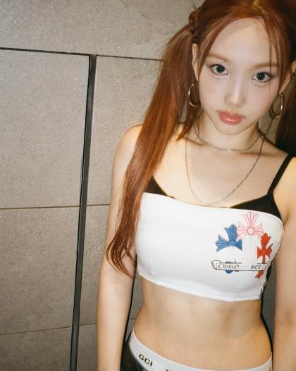 Nayeon photo 25836
