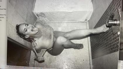 Melissa Hutchison photo 26135