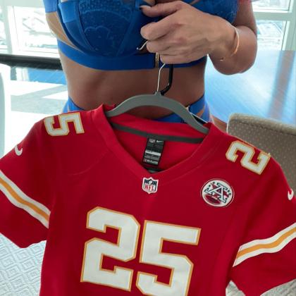 Melissa Hutchison photo 26158