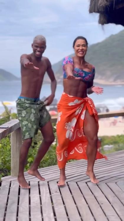 Gracyanne Barbosa photo 26243