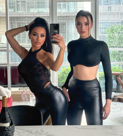 Evil Woman photo 2742