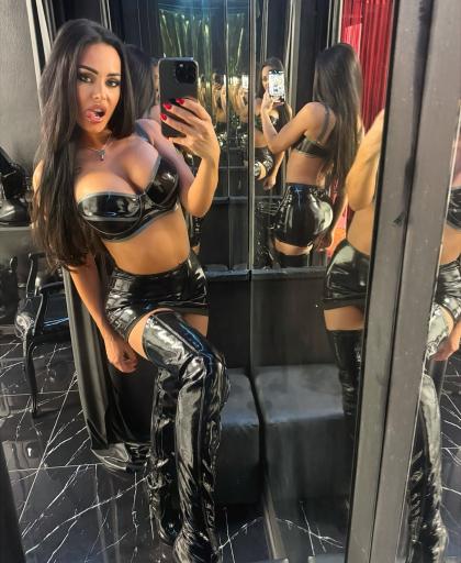 Evil Woman photo 2772