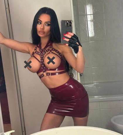 Evil Woman photo 2807