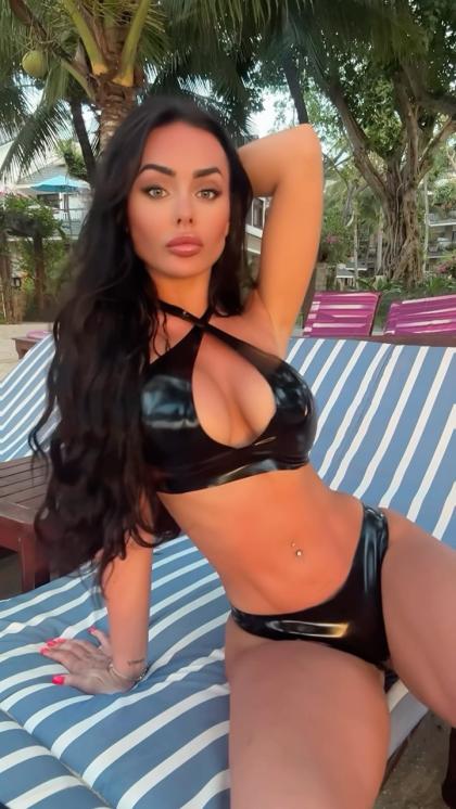 Evil Woman photo 2826