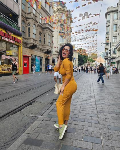 Lizbeth Rodriguez photo 26286