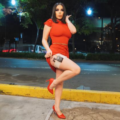 Lizbeth Rodriguez photo 26335