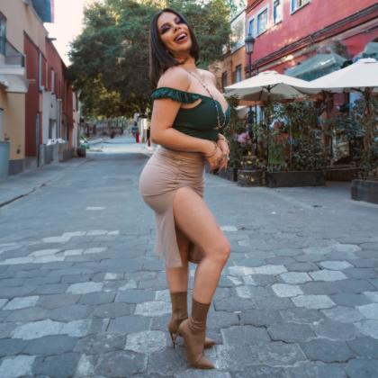 Lizbeth Rodriguez photo 26344