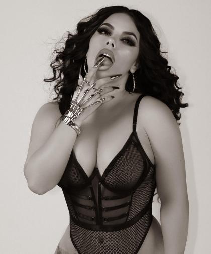 Lizbeth Rodriguez photo 26369