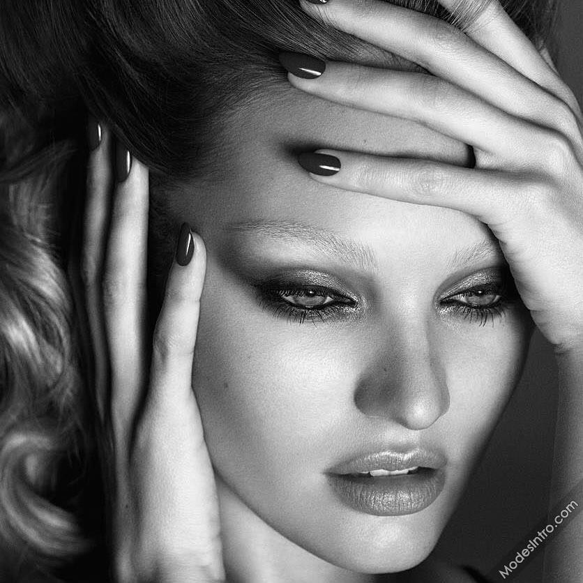 Candice Swanepoel #259580