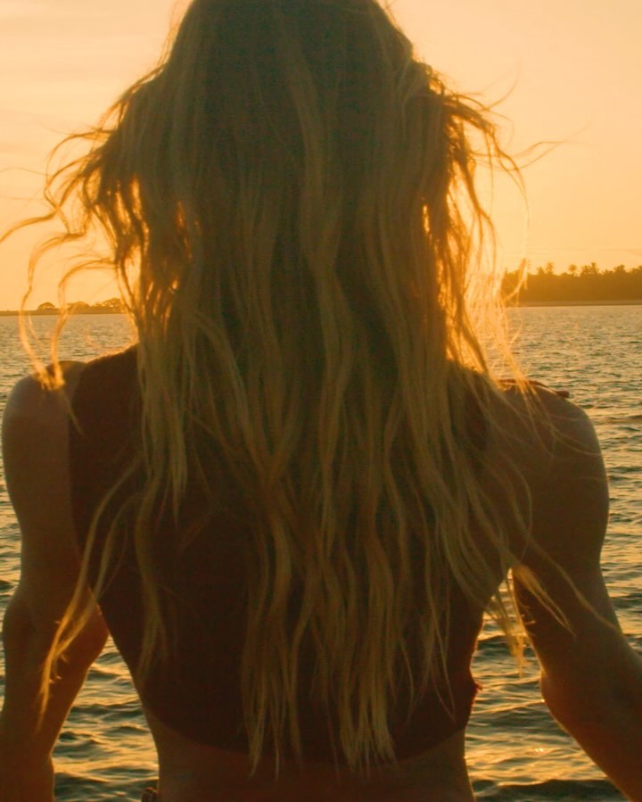 Candice Swanepoel #27083