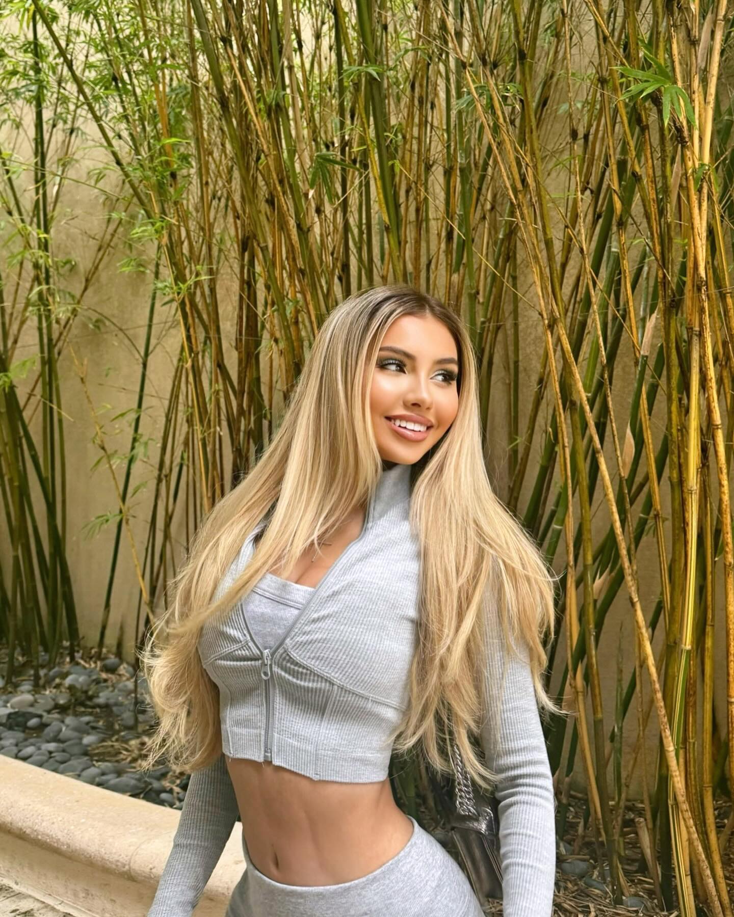 Alexa Dellanos #27578