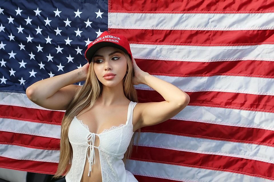 Alexa Dellanos #27599