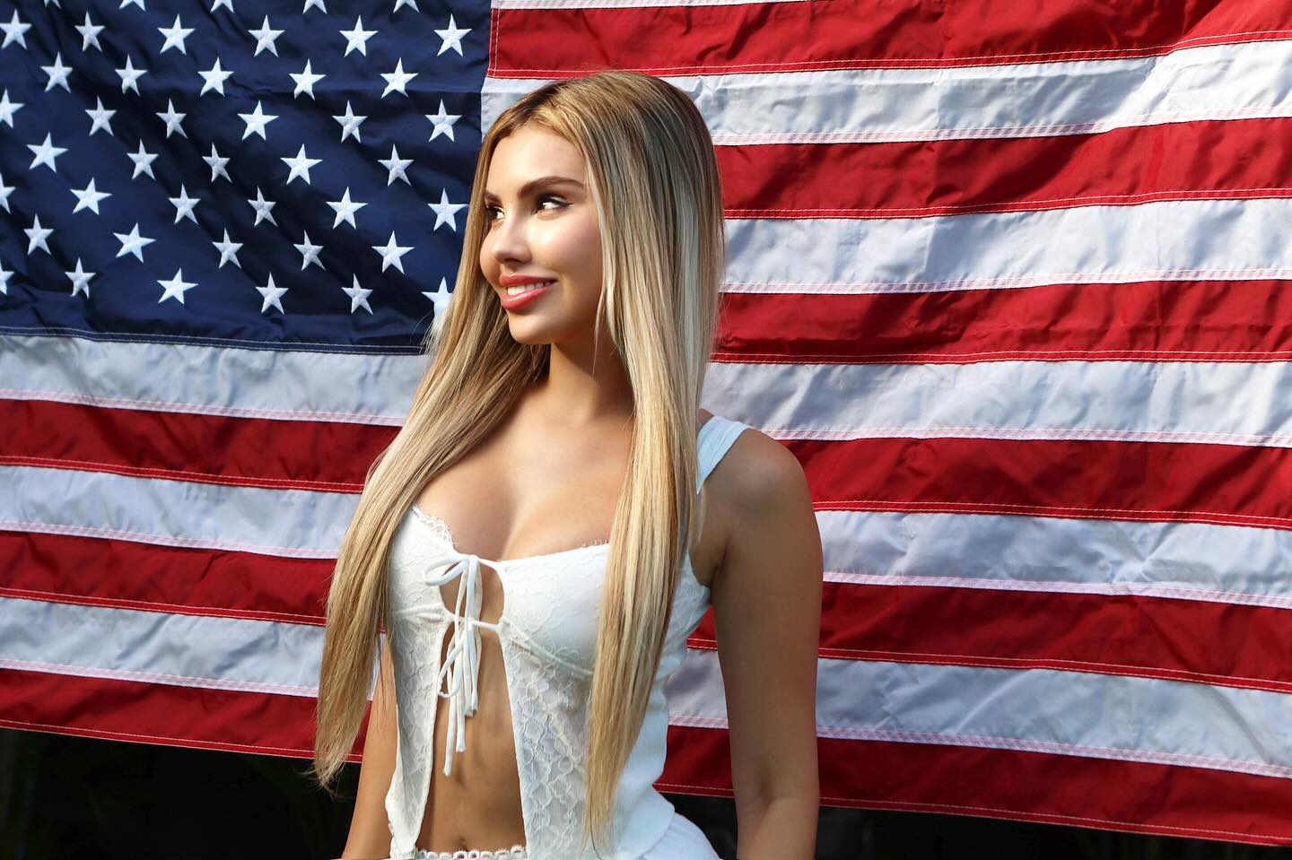 Alexa Dellanos #27600