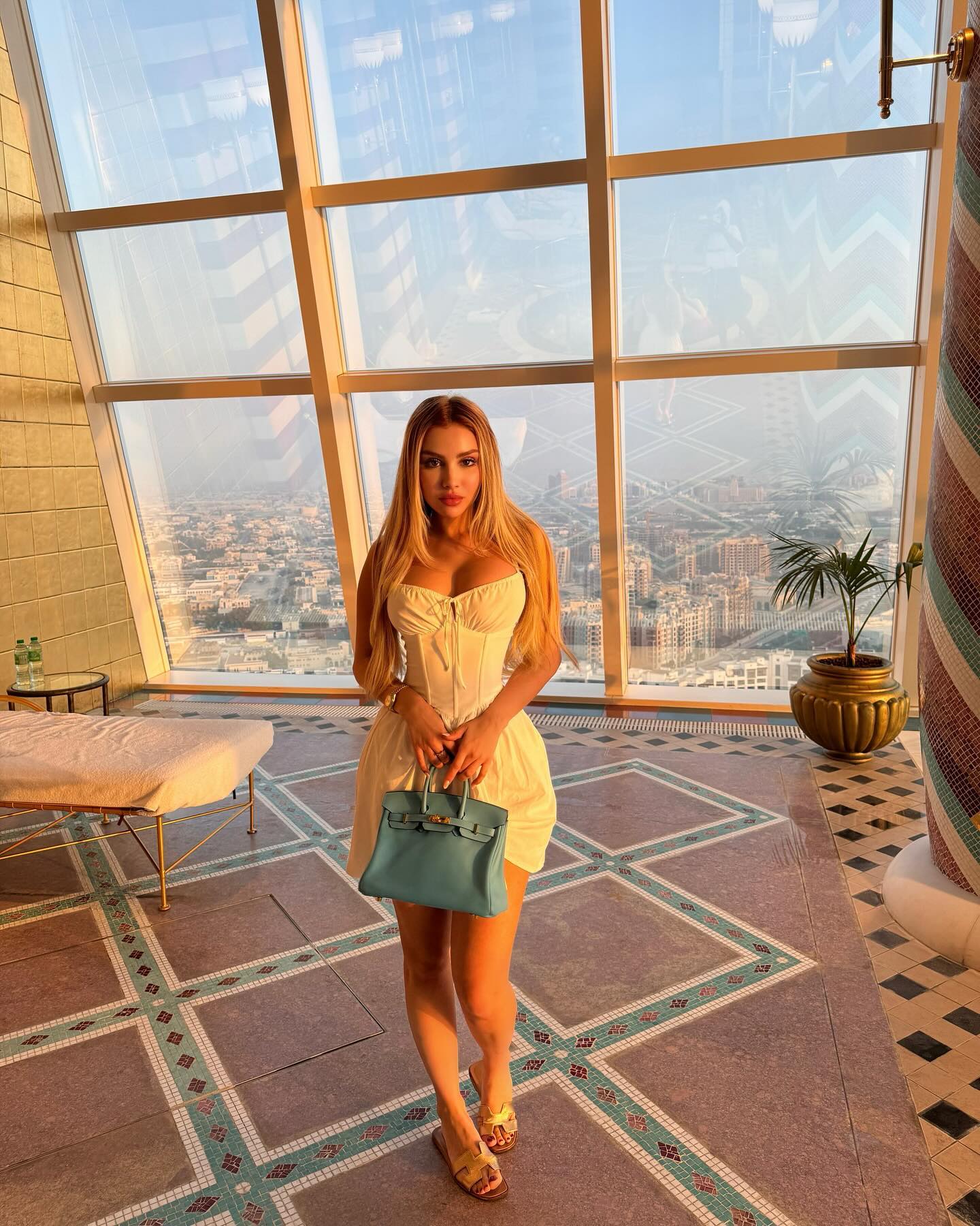 Alexa Dellanos #27687