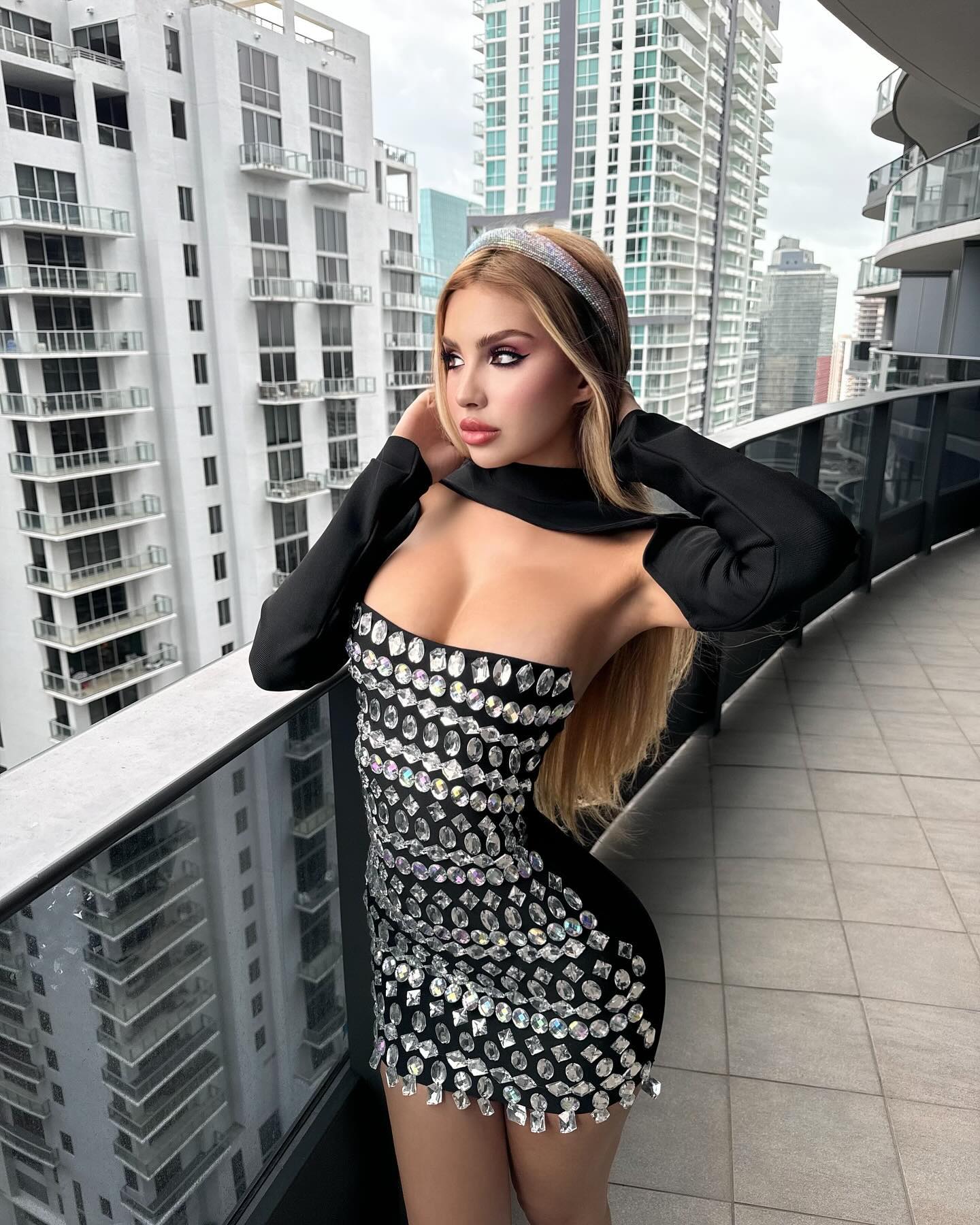 Alexa Dellanos #27694