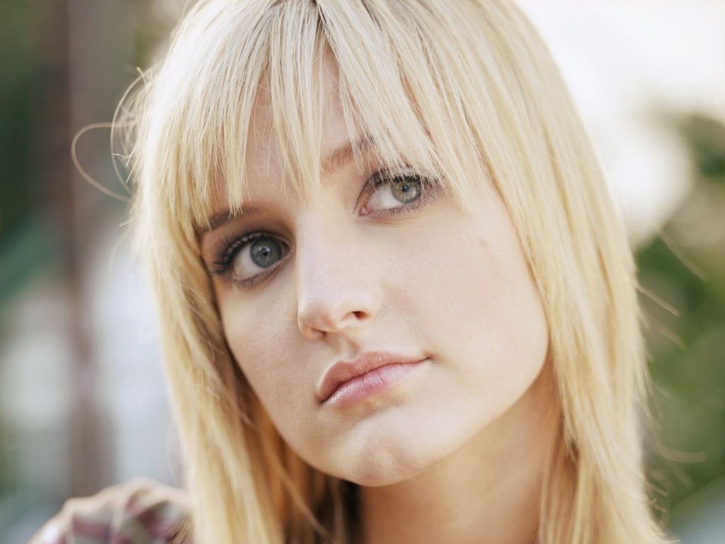 Ashlee Simpson #71095