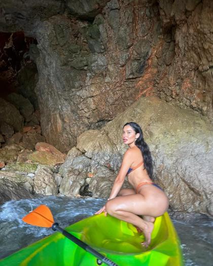 Janet Guzman photo 409