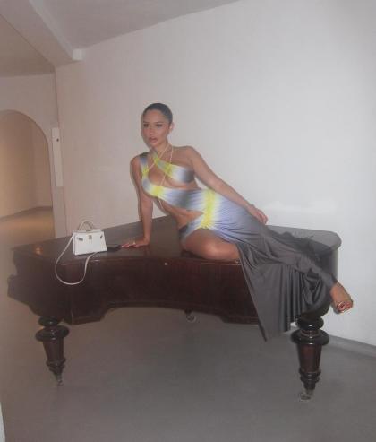 Janet Guzman photo 410