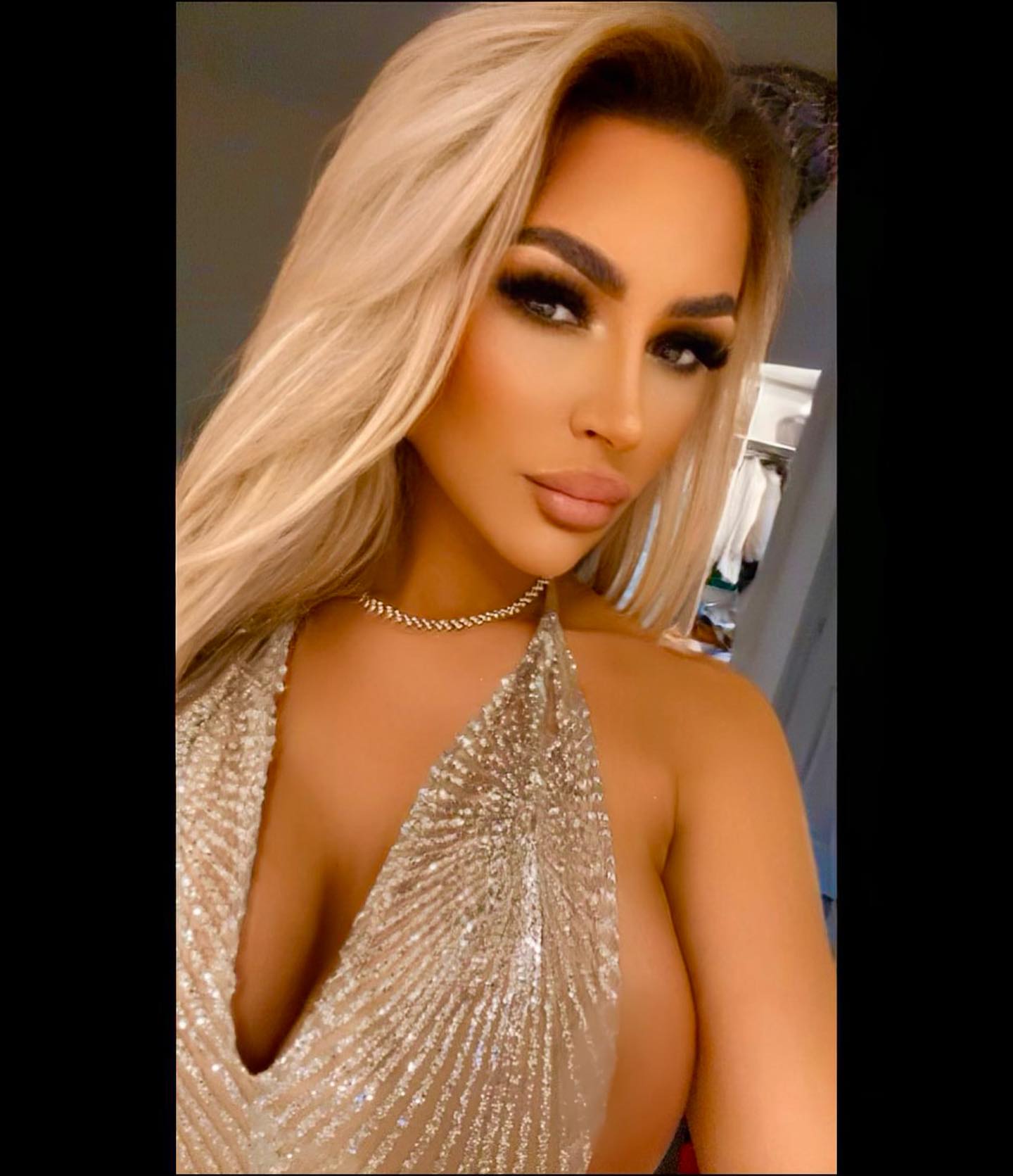 Hollie Louise Brown #3912