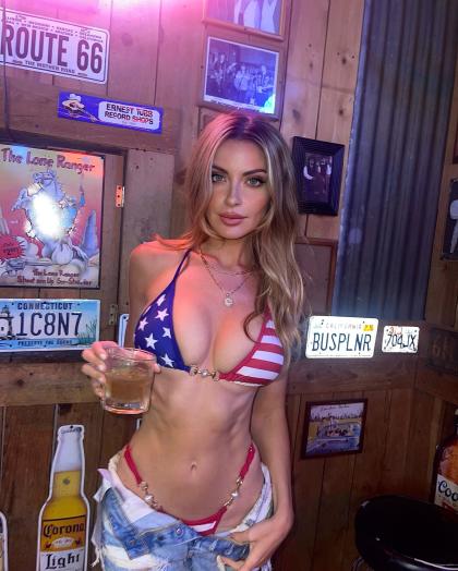 Ashley Schultz photo 61747