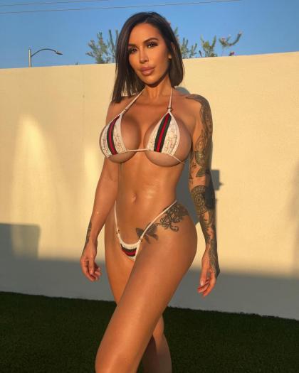 Savanna Santos photo 62837