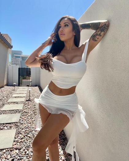 Savanna Santos photo 62879