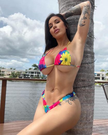 Savanna Santos photo 62889