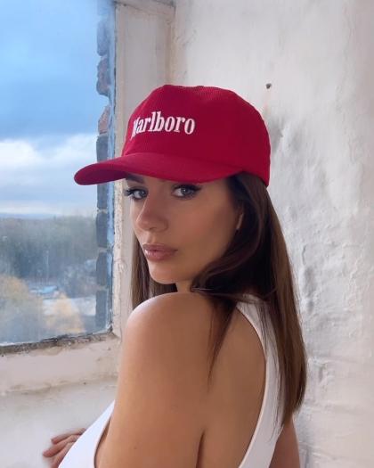 Holly Peers photo 63448